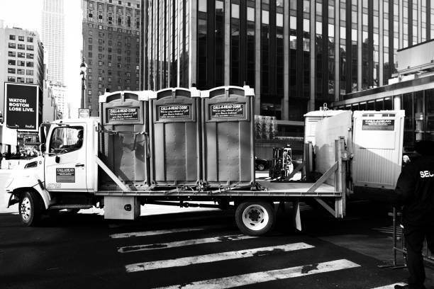 Best Portable restroom trailer rental  in Barberton, OH